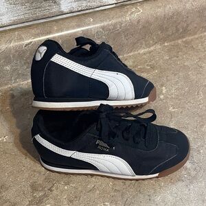 Puma Roma Size 13 C Black and White Sneakers